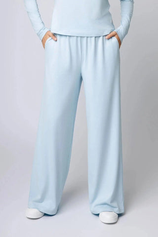 Comfortable Addison Sweatpant from Yebo Clothing made with moisture-wicking fabric for active lifestyles. These joggers are designed as ethical fitness apparel, providing versatility and style in sustainable athleisure. The use of recycled polyester makes them a great choice for conscious buyers who prioritize eco-friendly gym clothes.