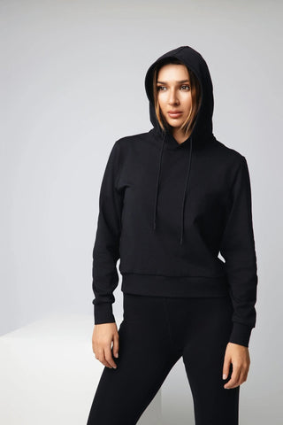 Experience the stylish Harper Hoodie from Yebo Clothing, designed for comfort and sustainability in mind, blending elements of eco-friendly gym clothes with the benefits of performance hoodies for your active lifestyle.