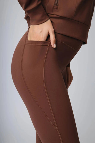 Maha Legging by Yebo Clothing, featuring sleek design for practical daily wear, emphasizing the importance of carbon neutral clothing and eco-friendly choices in fitness wear.
